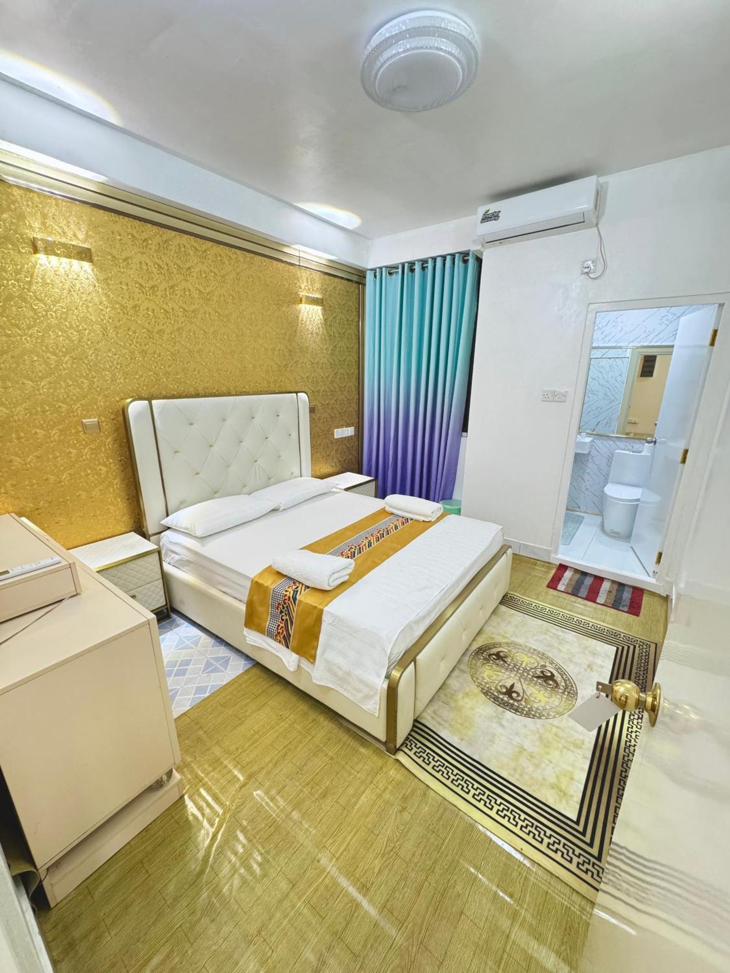 Ontrack Travel Transit Hotel Μαλέ Εξωτερικό φωτογραφία
